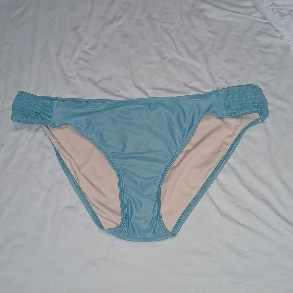 Mae light turquoise bikini bottoms  Sz L NWT